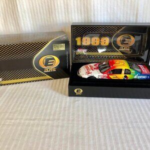 Terry Labonte #5 Kellogg's K- Sentials 1999 Monte Carlo Elite 1:24 Die Cast Car